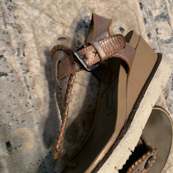 OTBT EXCURSION metallic leather wedges women’s size 6 - Picture 4 of 13